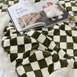 Plaid Cocooning Damier En Polaire Double épaisseur -Confort Paradis 10 1 2