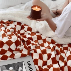 Plaid Cocooning Damier En Polaire Double épaisseur -Confort Paradis 13 1 1