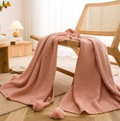 Plaid Tricot Doux à Pompons 17 Plaid Tricot Doux à Pompons -Confort Paradis 239f9ad8 7e22 4a0b a1b8 3913b4efa2b2 e1692863089370