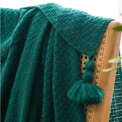 Plaid Tricot Doux à Pompons 15 Plaid Tricot Doux à Pompons -Confort Paradis 4151c6dc b169 4f5f a025 e0d79eee72fc e1692863285969