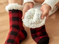 Chaussettes Chaudes Femme Antidérapantes Fourrées Carreaux 9 Chaussettes Chaudes Femme Antidérapantes Fourrées Carreaux -Confort Paradis Chaussettes fourrees 1