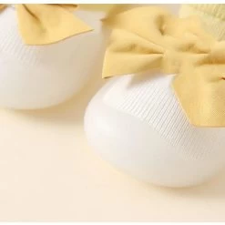 Chaussons Bébé Fille Antidérapants Noeud Papillon -Confort Paradis Chaussons bebe antiderapants e1691137446291