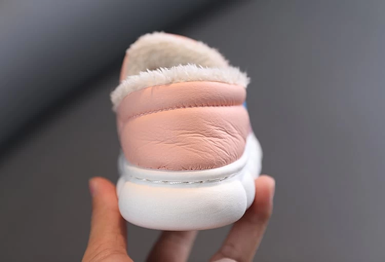 Chaussons Enfant Fourrés Style Doudoune 4 Chaussons Enfant Fourrés Style Doudoune – Image 4