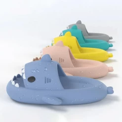 Claquettes Requin Cute Shark [Bon Plan -20%] -Confort Paradis Claquettes requin Cute Shark 2 1