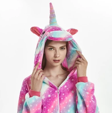 Kigurumi Adulte Licorne Arc-en-ciel Rose 3 Kigurumi Adulte Licorne Arc-en-ciel Rose – Image 3