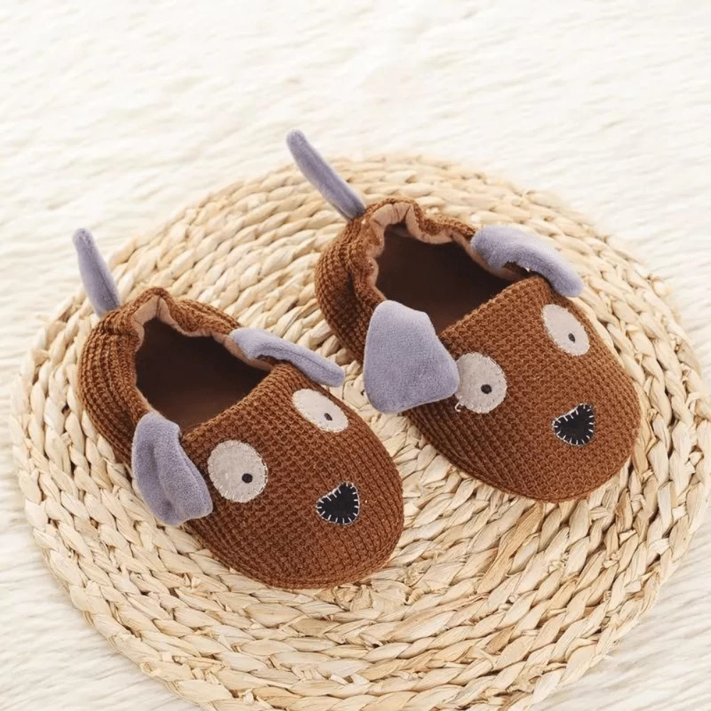 Petits Chaussons Anti-bruit Chiot Rigolo 1 Petits Chaussons Anti-bruit Chiot Rigolo