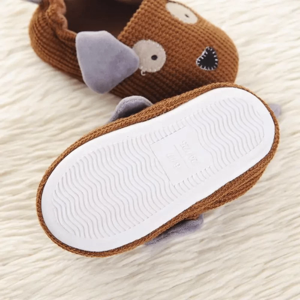 Petits Chaussons Anti-bruit Chiot Rigolo 3 Petits Chaussons Anti-bruit Chiot Rigolo – Image 3