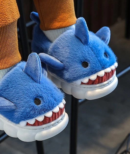 Chaussons Requin Fourrure Fermés Enfant 4 Chaussons Requin Fourrure Fermés Enfant – Image 4