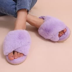 Chaussons Femme Claquettes Fourrure Croisée 22 Chaussons Femme Claquettes Fourrure Croisée -Confort Paradis Shevalues Pantoufles en fourrure pour femmes tongs crois es semelle optique chaussures de sol d int2