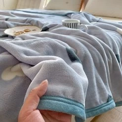 Plaid Polaire Motifs Coeurs -Confort Paradis a006b17c c601 4393 b238 6387b8d1e2f6